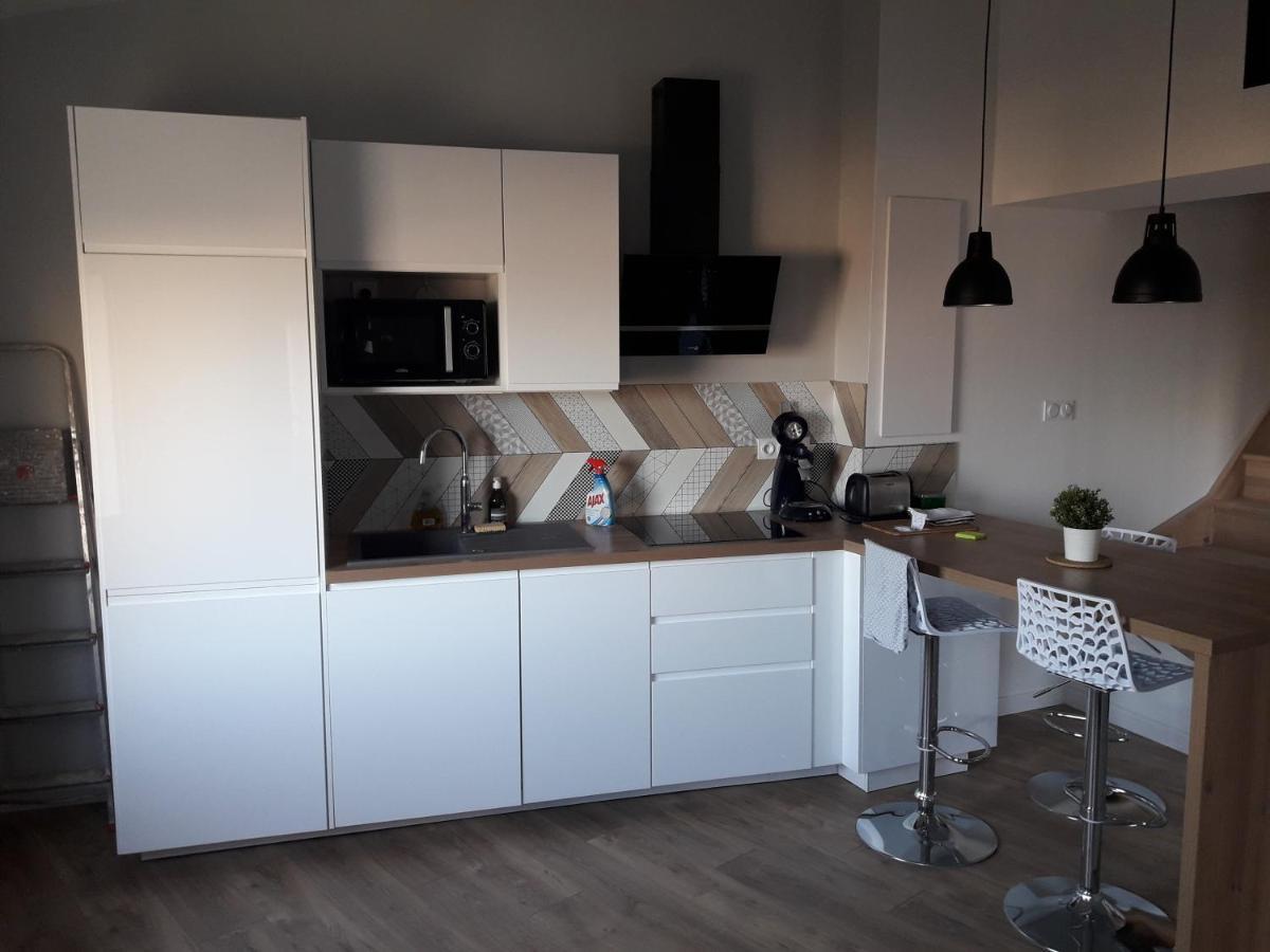 Spacieux Duplex, Vue Mer Et Belle Terrasse Hyeres Bagian luar foto